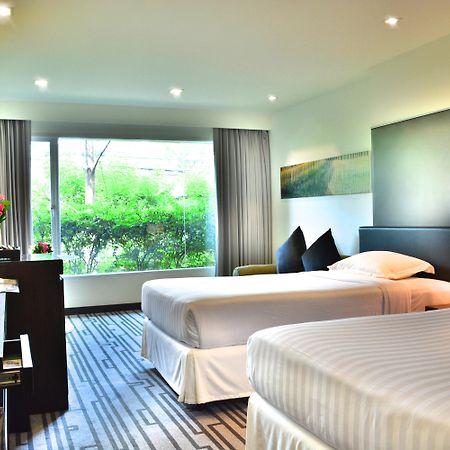 Happihaus Hotel Бангкок Экстерьер фото