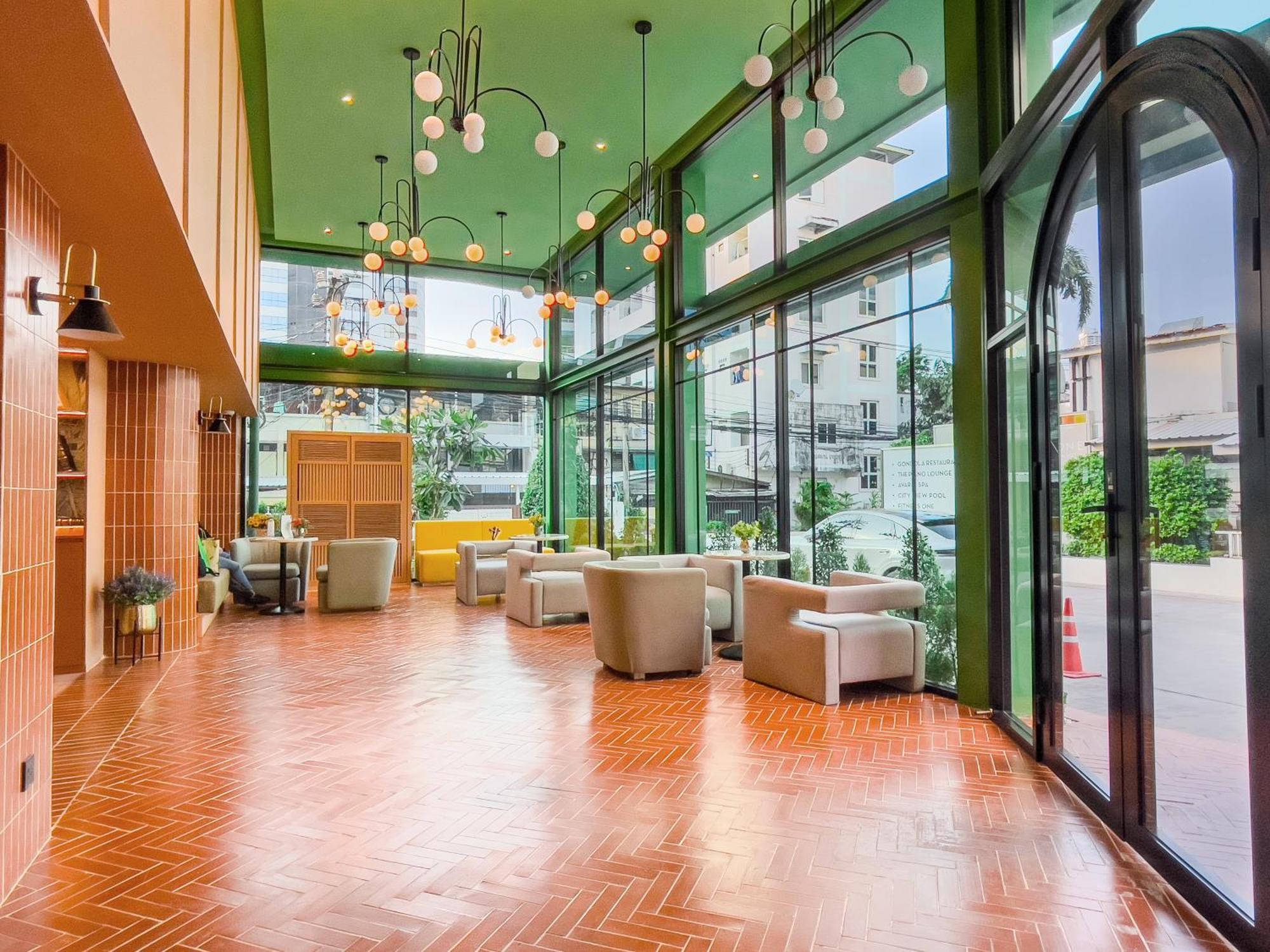 Happihaus Hotel Бангкок Экстерьер фото